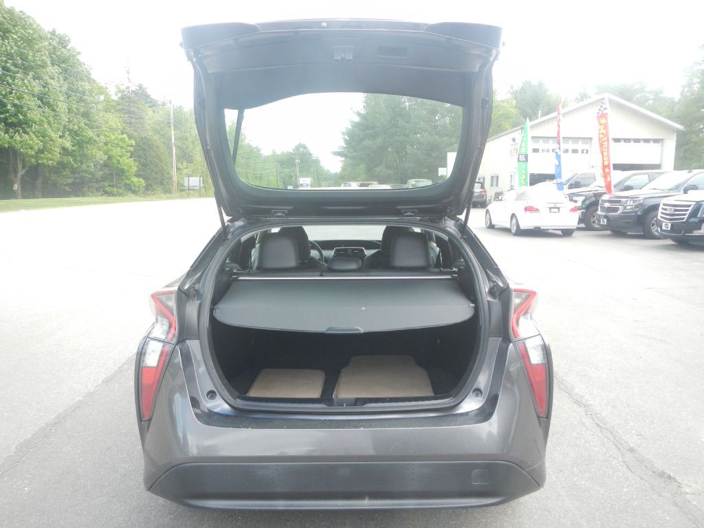 2016 Toyota Prius Image 36