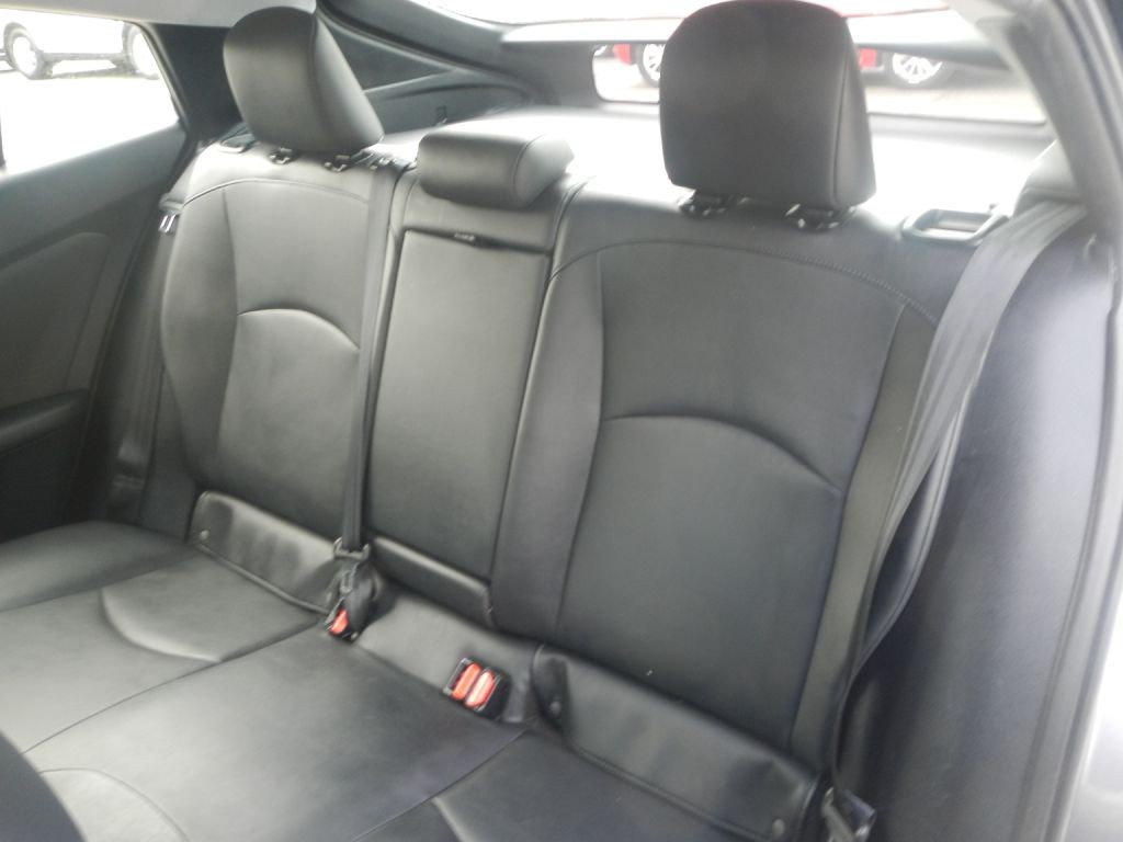 2016 Toyota Prius Image 44