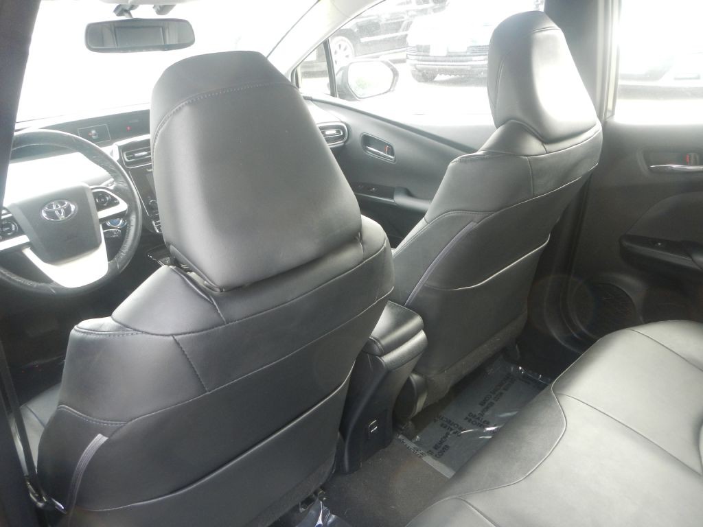 2016 Toyota Prius Image 45