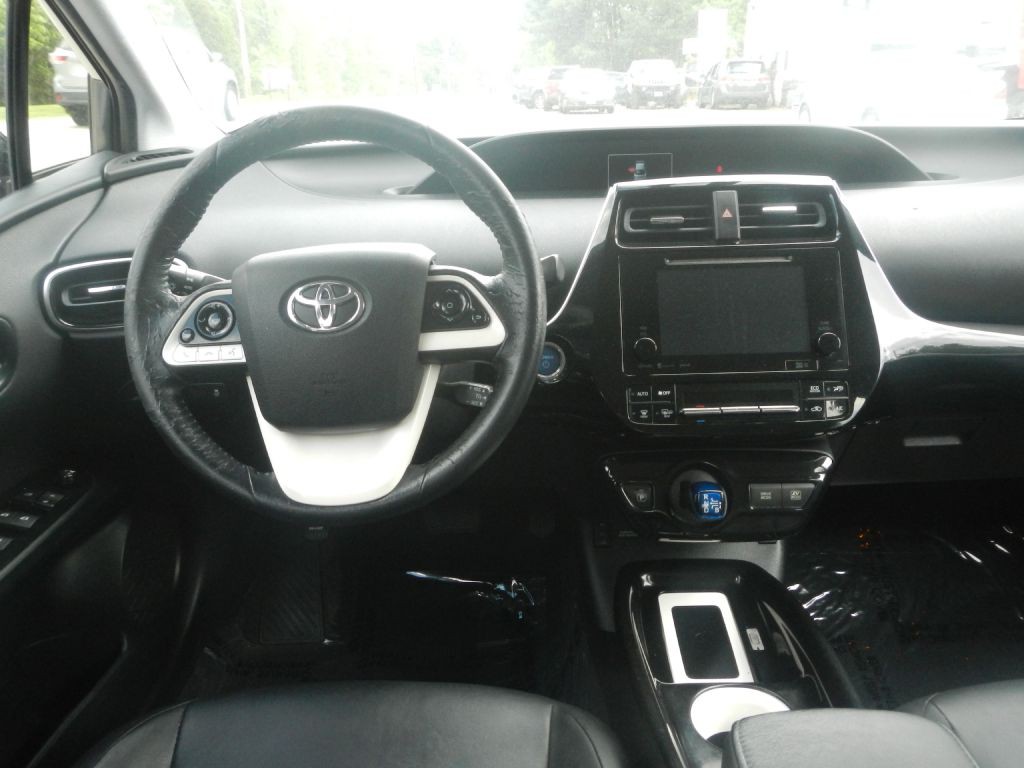 2016 Toyota Prius Image 46