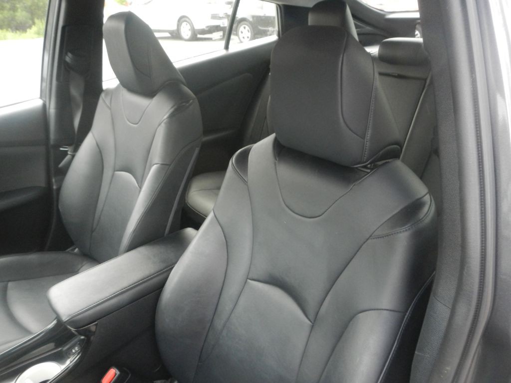 2016 Toyota Prius Image 50