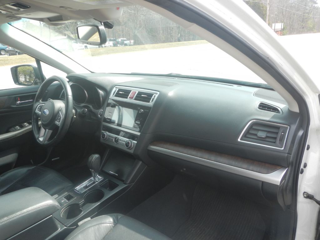 2015 Subaru Outback Image 3