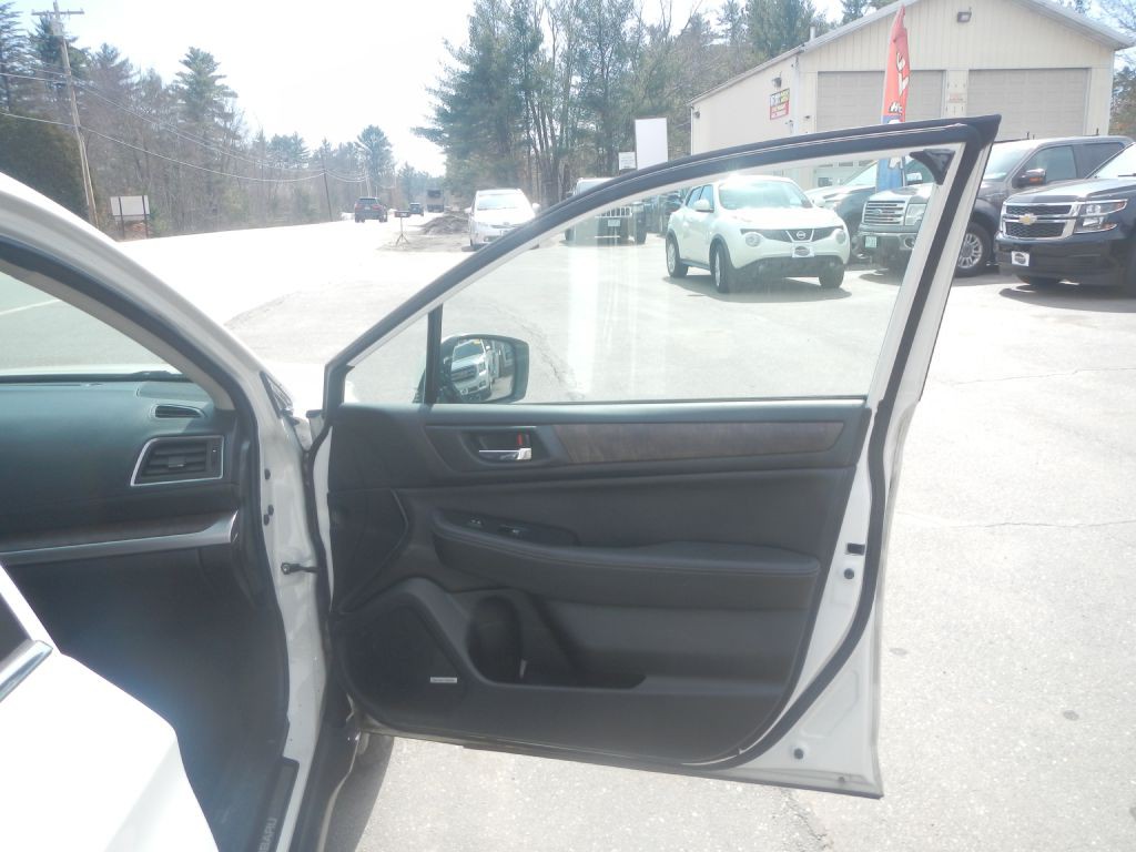 2015 Subaru Outback Image 14