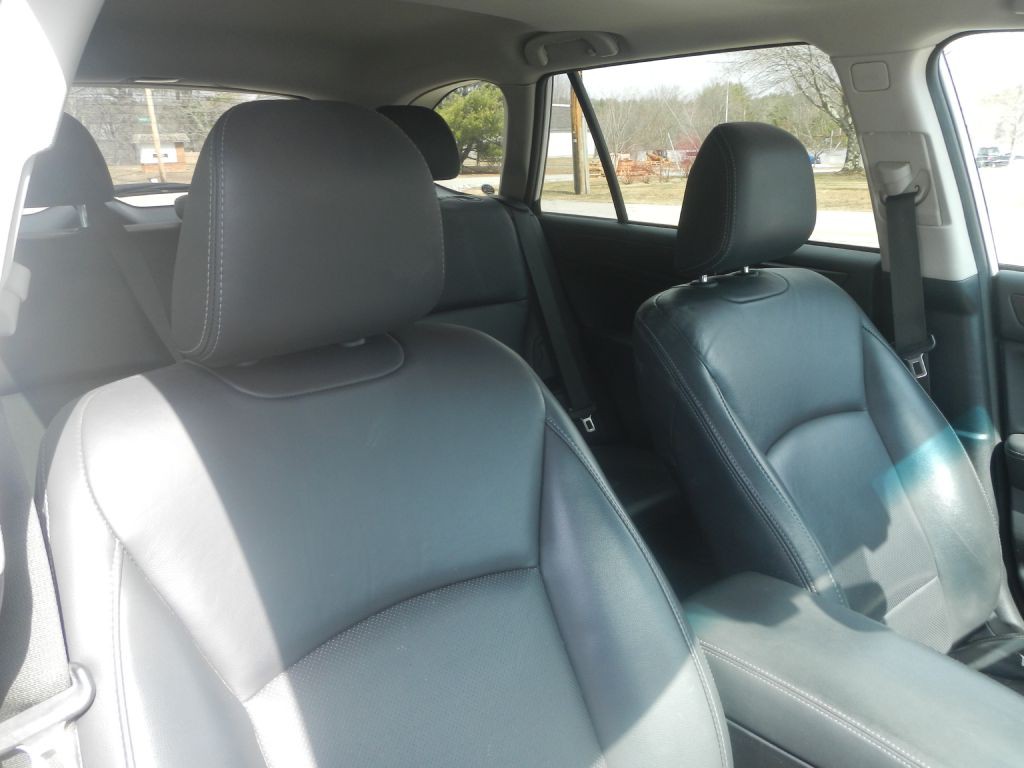 2015 Subaru Outback Image 16