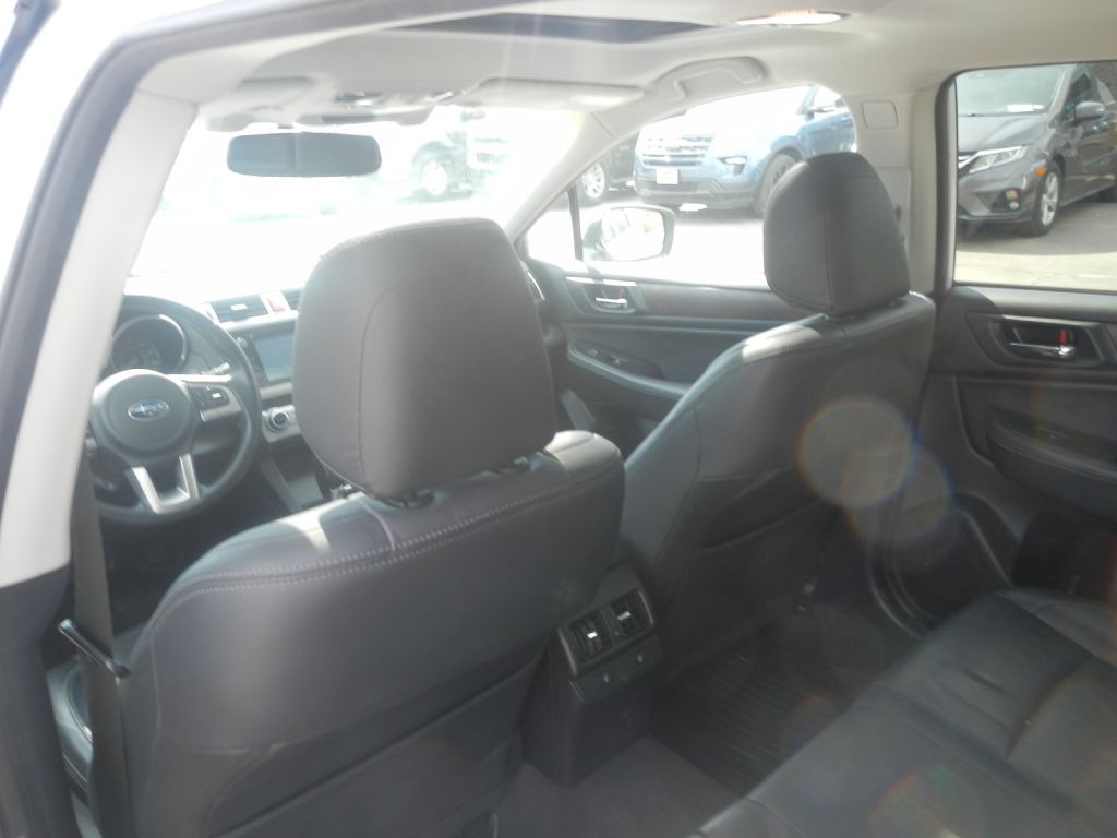 2015 Subaru Outback Image 37