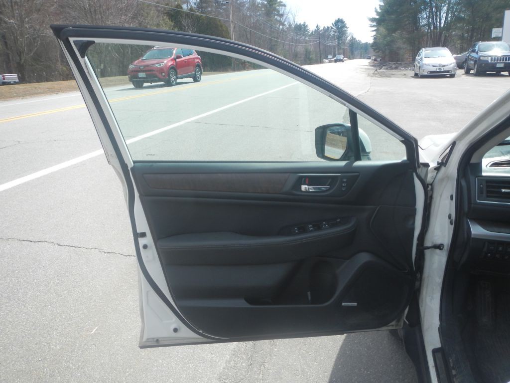 2015 Subaru Outback Image 40
