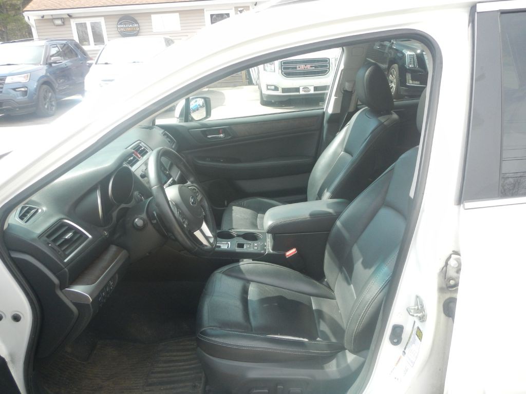 2015 Subaru Outback Image 41