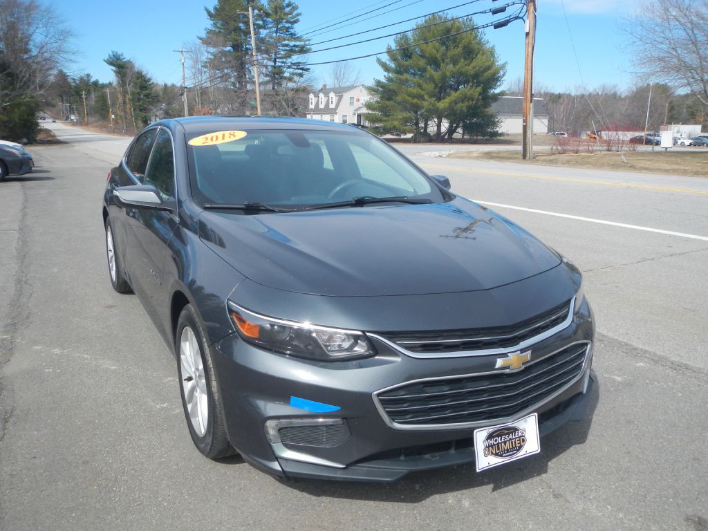 2018 Chevrolet Malibu Image 2