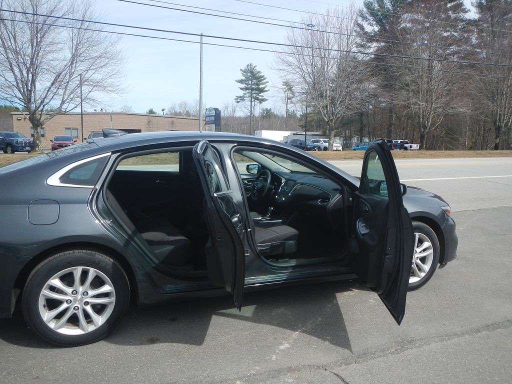 2018 Chevrolet Malibu Image 14