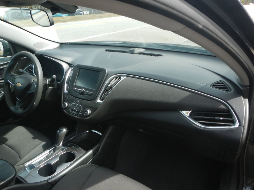 2018 Chevrolet Malibu Image 19