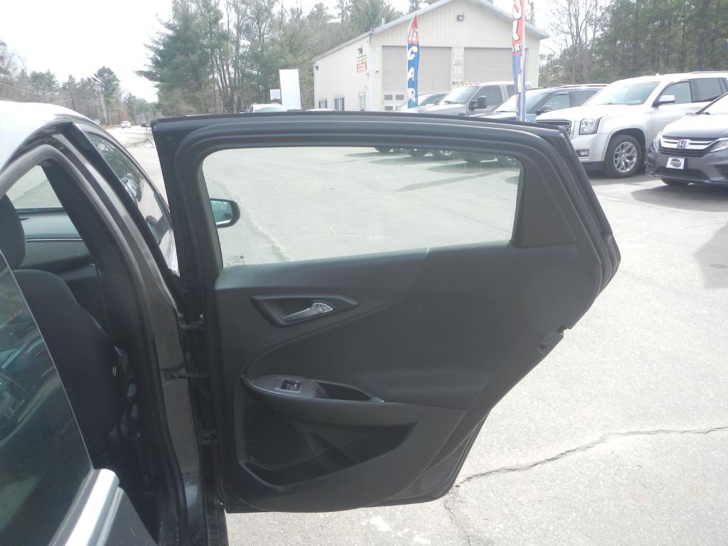 2018 Chevrolet Malibu Image 20