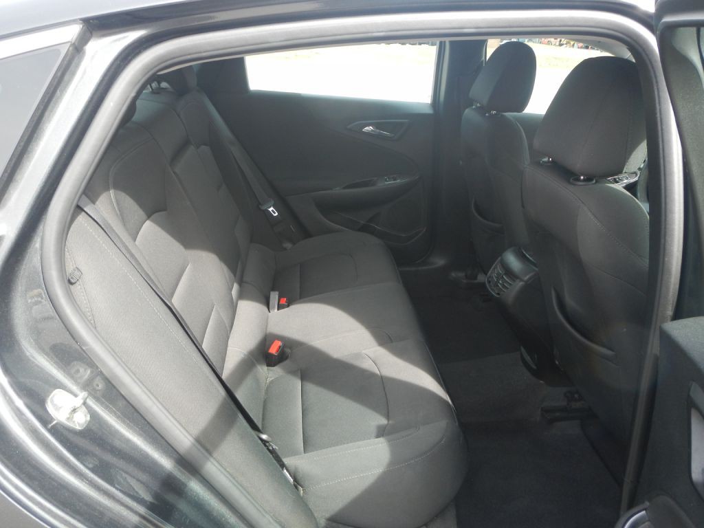2018 Chevrolet Malibu Image 22