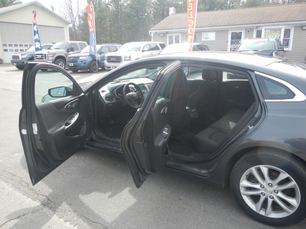 2018 Chevrolet Malibu Image 30