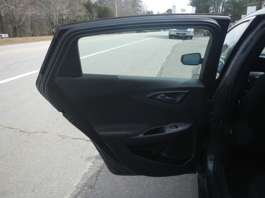 2018 Chevrolet Malibu Image 31