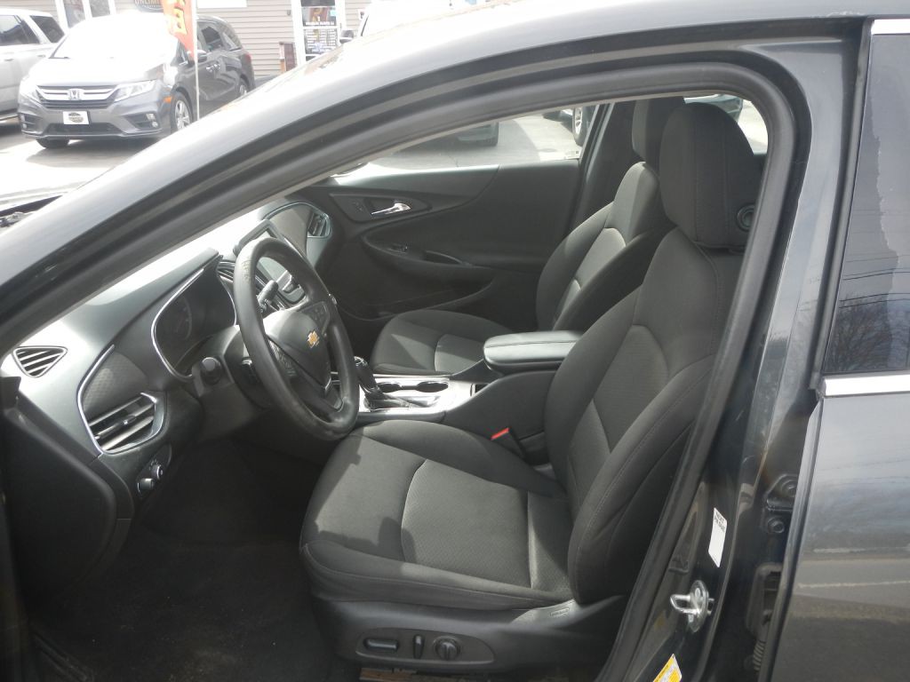 2018 Chevrolet Malibu Image 37