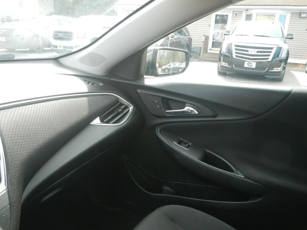 2018 Chevrolet Malibu Image 39