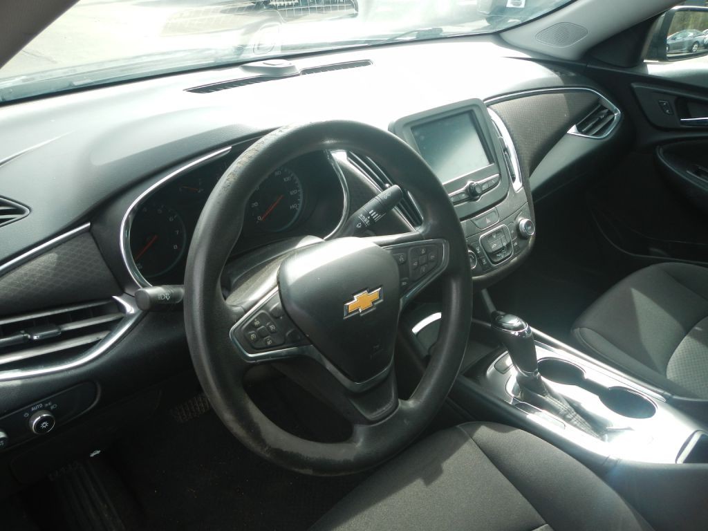 2018 Chevrolet Malibu Image 41