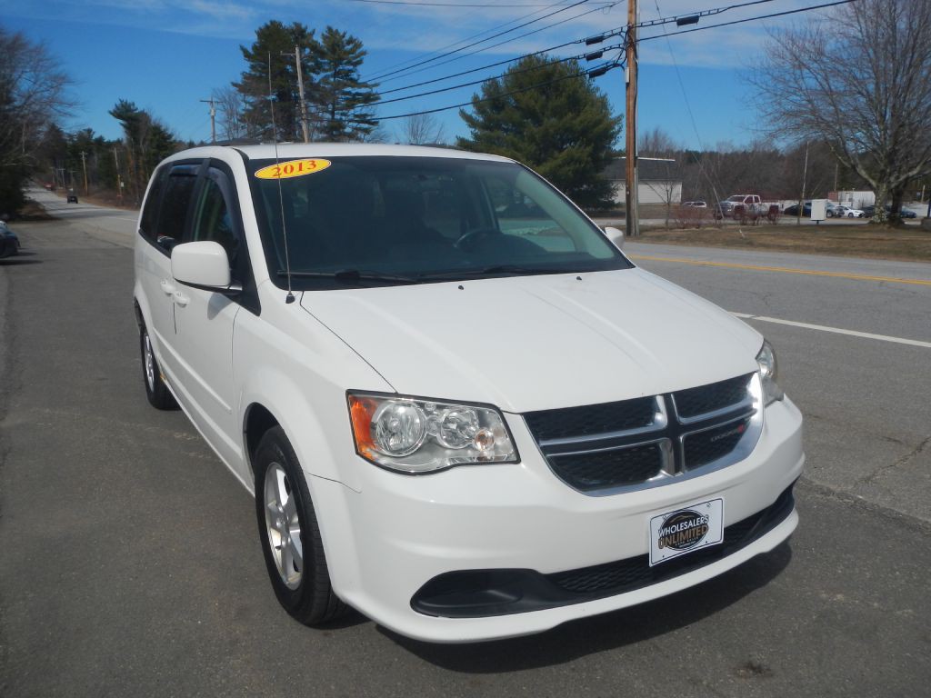 2013 Dodge Grand Caravan Image 2