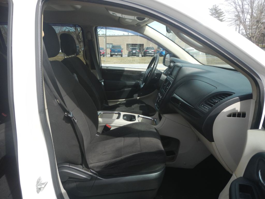 2013 Dodge Grand Caravan Image 17