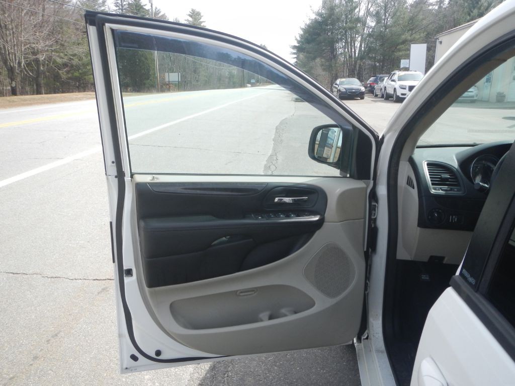 2013 Dodge Grand Caravan Image 40