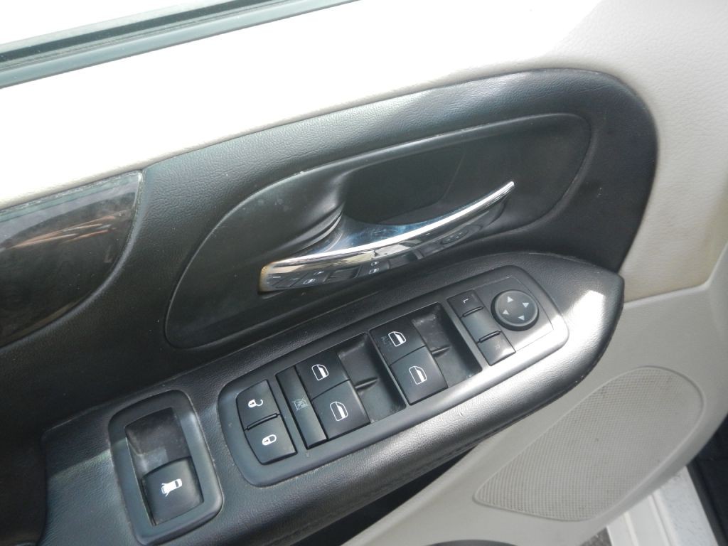 2013 Dodge Grand Caravan Image 41