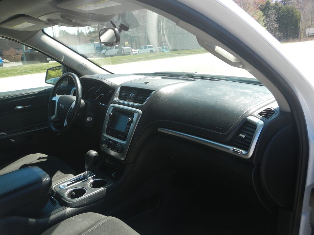 2016 GMC Acadia Image 3