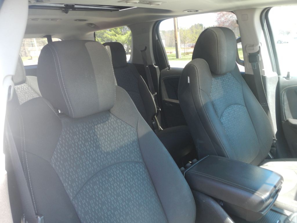 2016 GMC Acadia Image 4