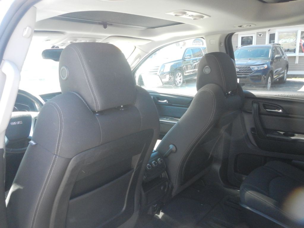 2016 GMC Acadia Image 11