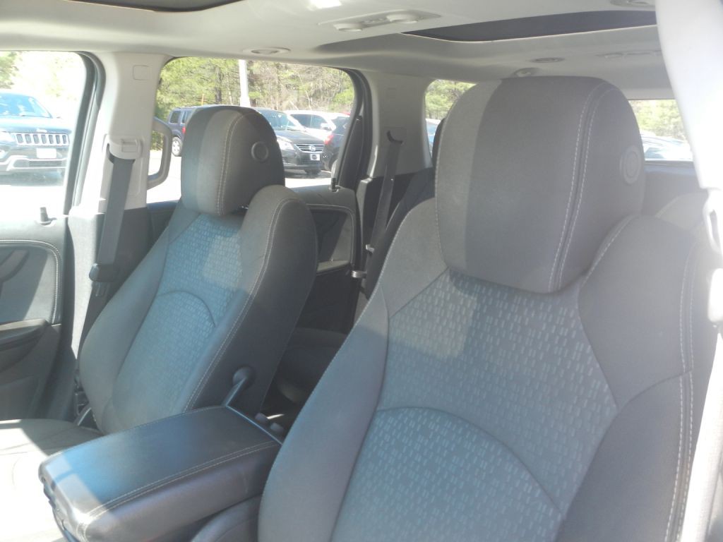 2016 GMC Acadia Image 14
