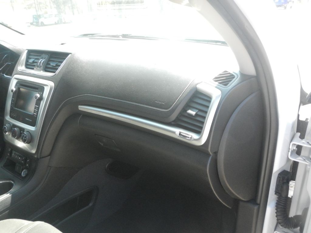 2016 GMC Acadia Image 28