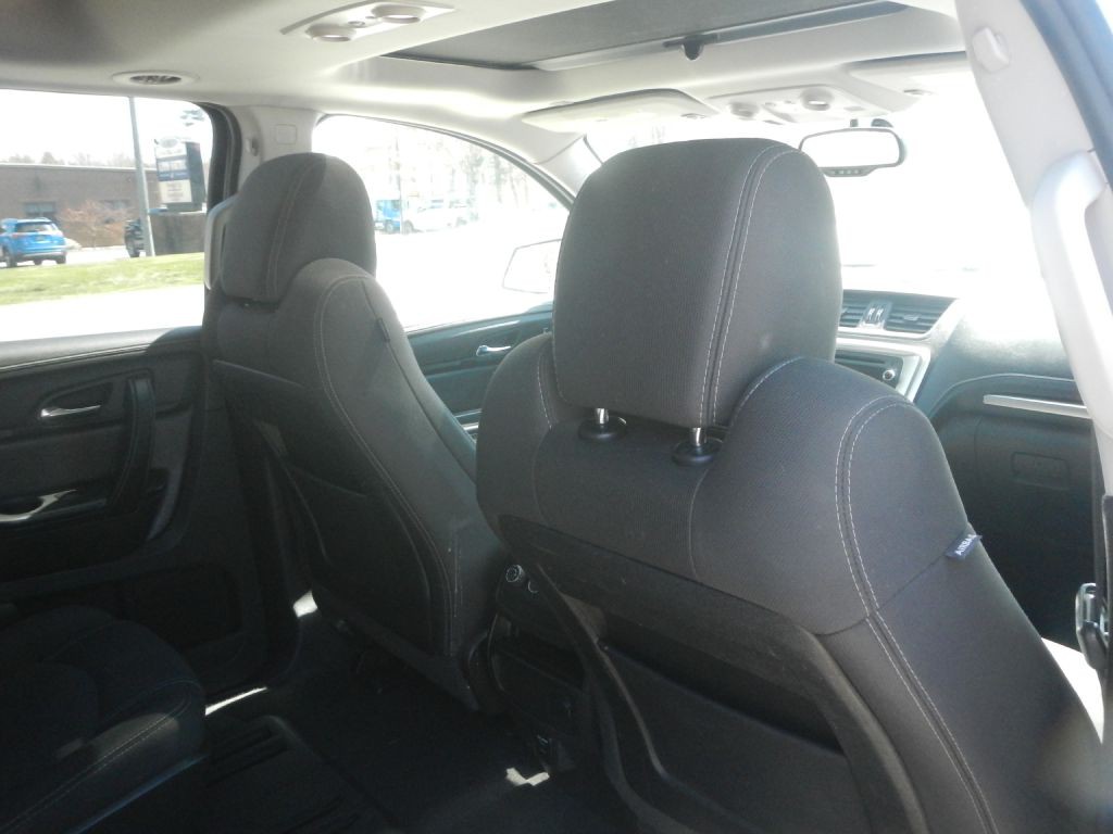 2016 GMC Acadia Image 30