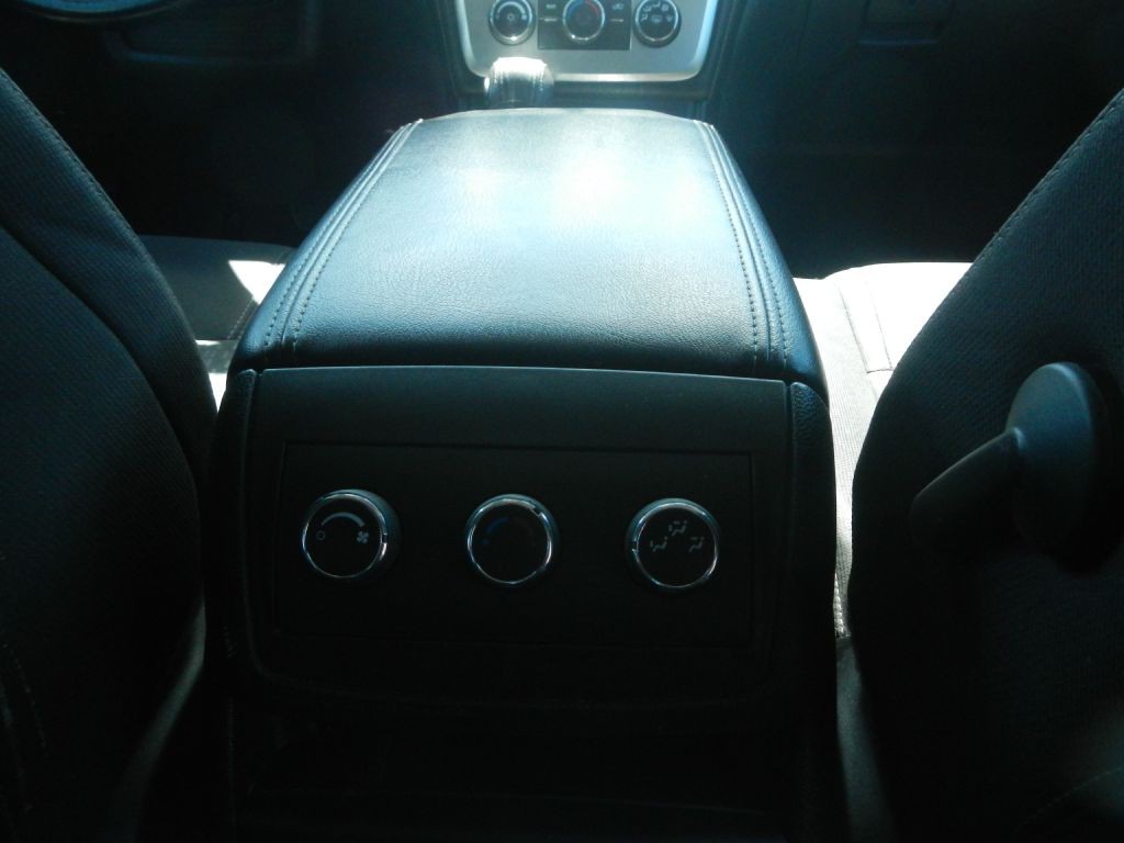2016 GMC Acadia Image 32
