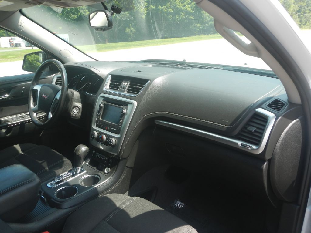 2016 GMC Acadia Image 4