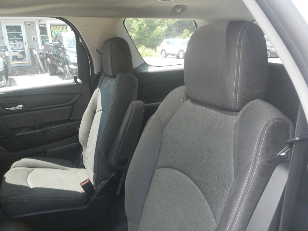 2016 GMC Acadia Image 10