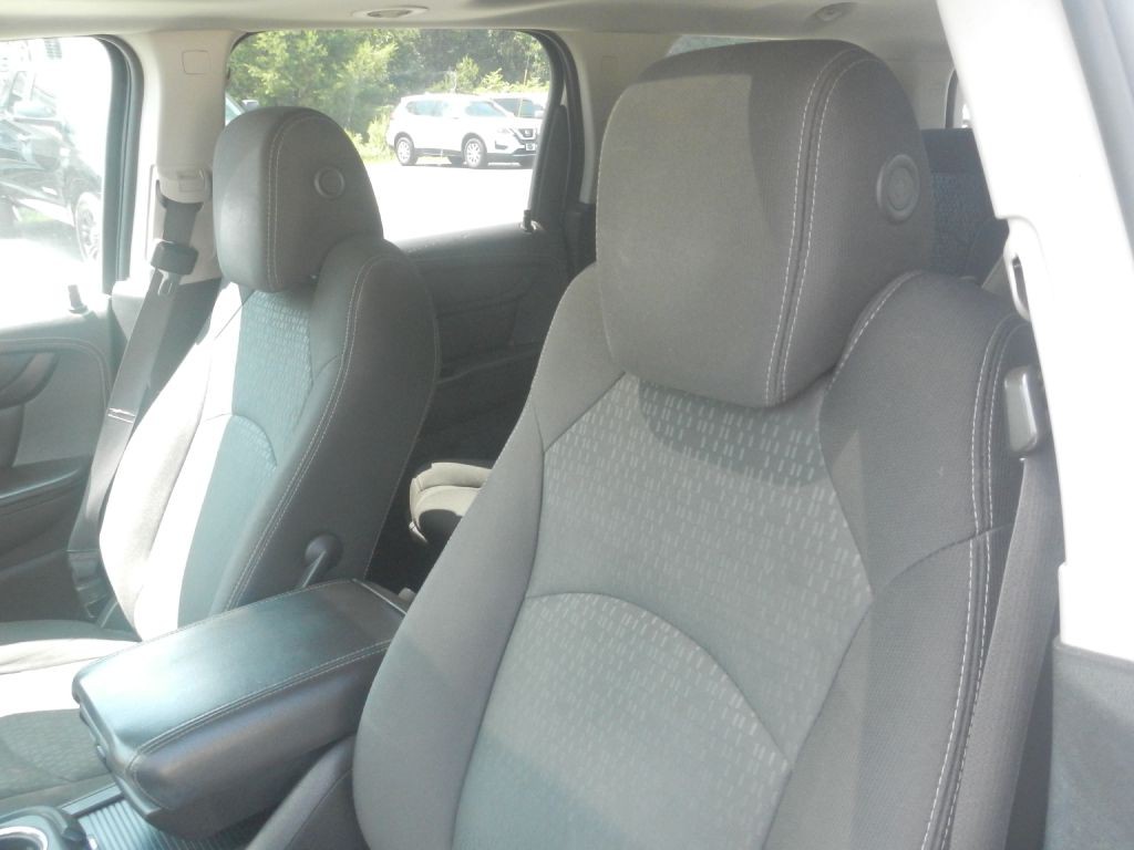 2016 GMC Acadia Image 11