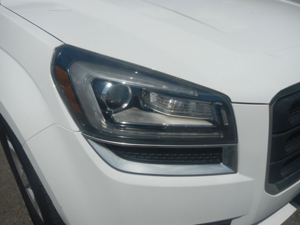 2016 GMC Acadia Image 14