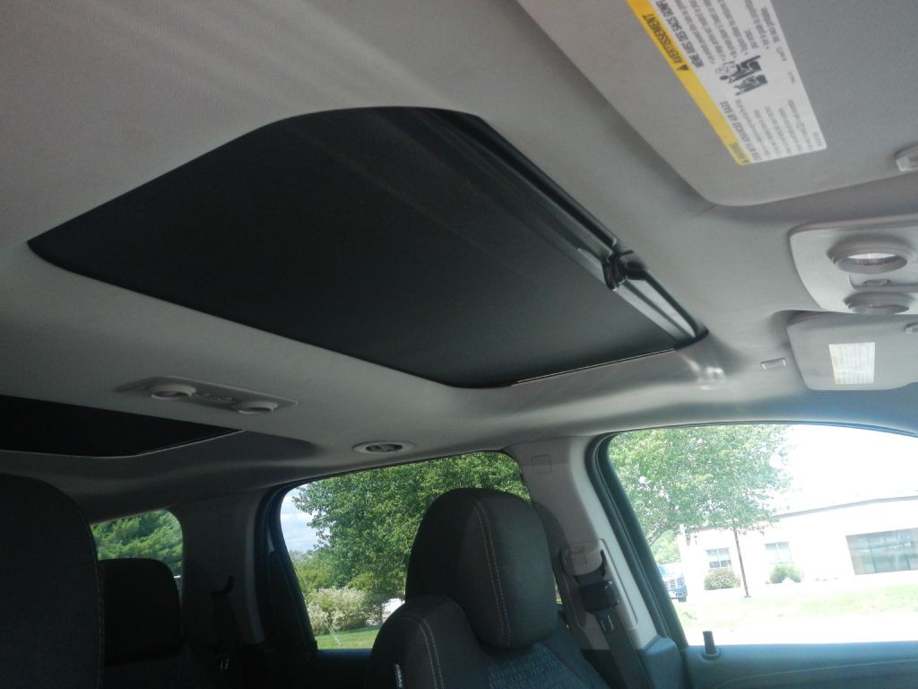 2016 GMC Acadia Image 28