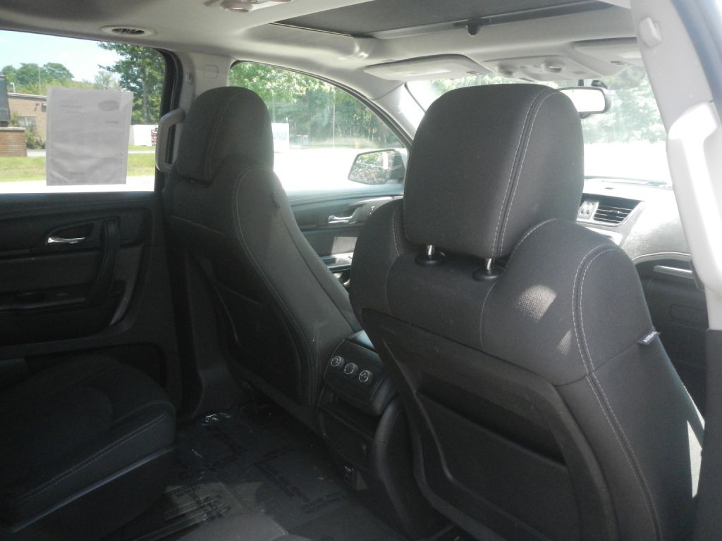 2016 GMC Acadia Image 30