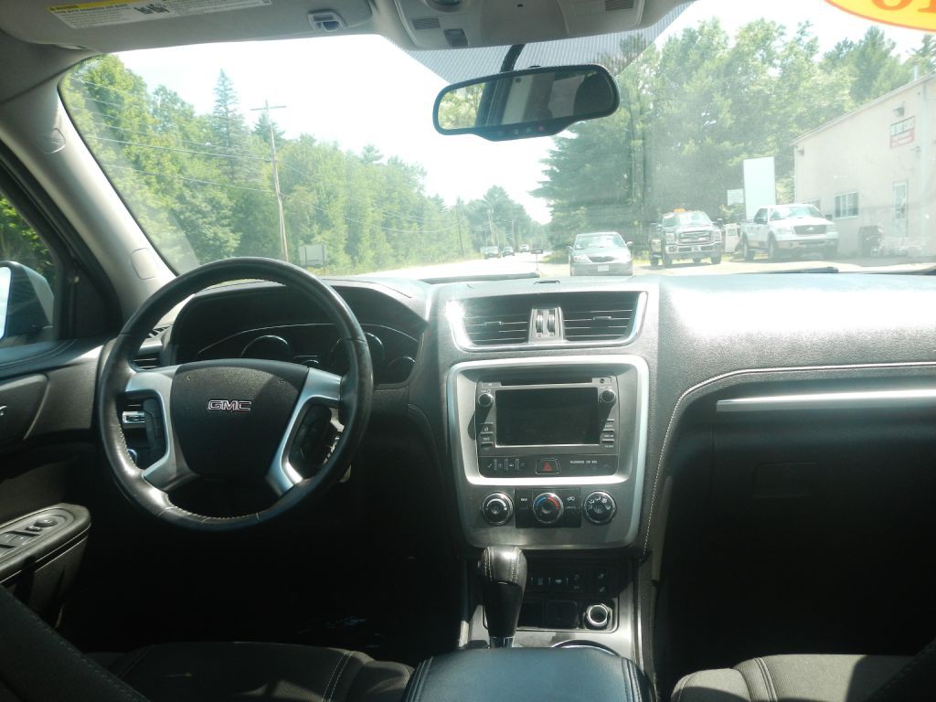2016 GMC Acadia Image 32
