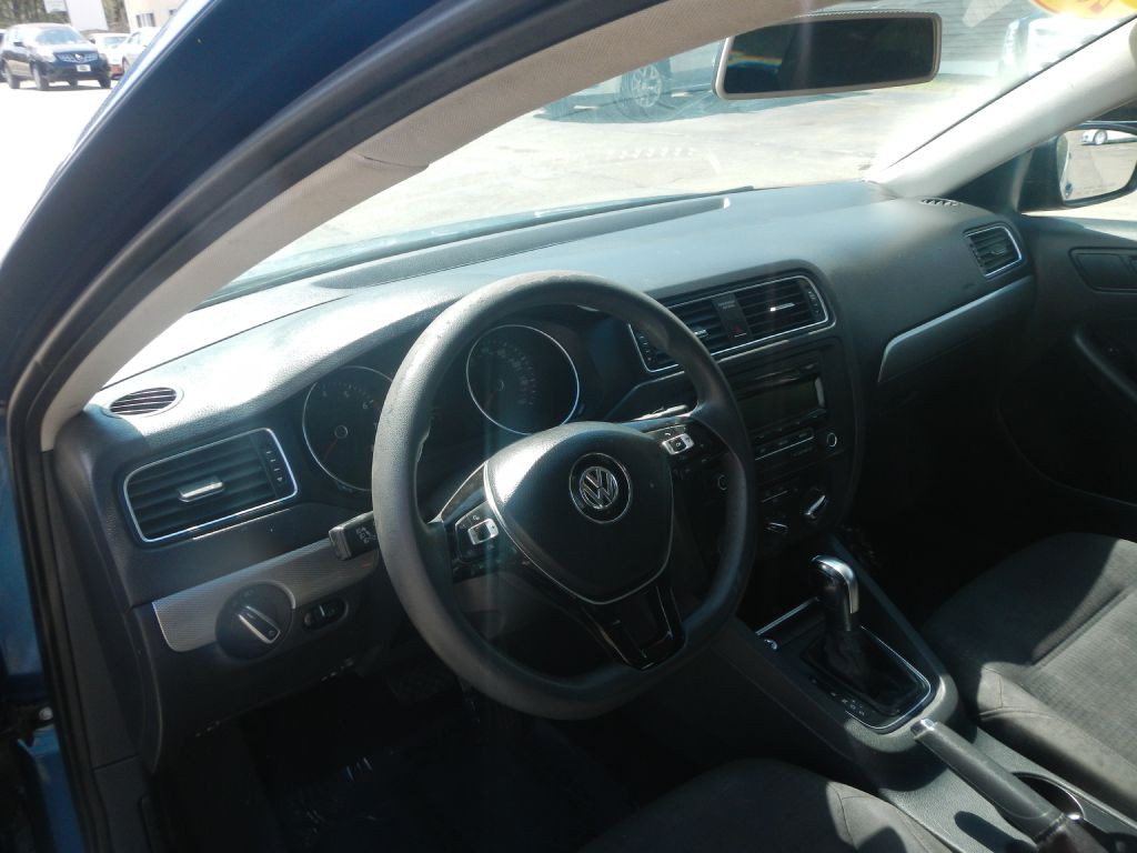2015 Volkswagen Jetta Image 10