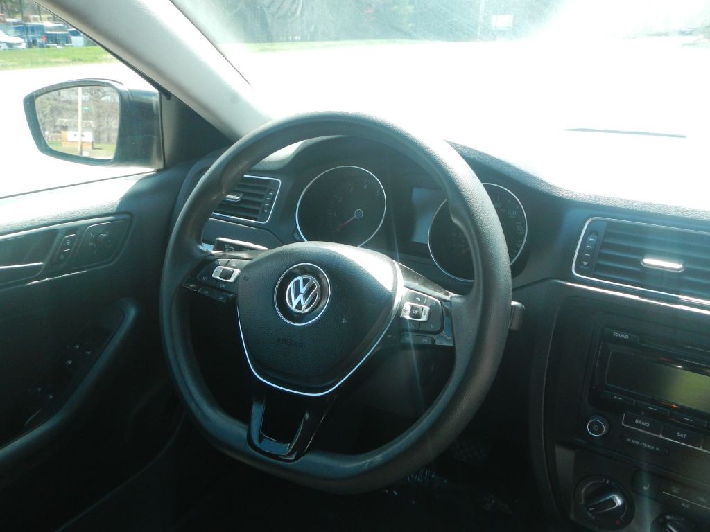 2015 Volkswagen Jetta Image 20