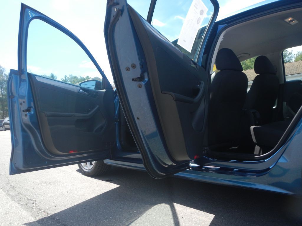 2015 Volkswagen Jetta Image 40