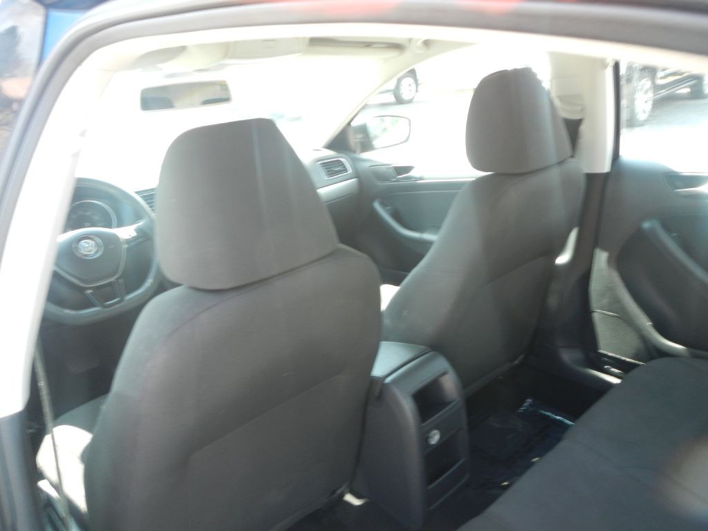 2015 Volkswagen Jetta Image 44