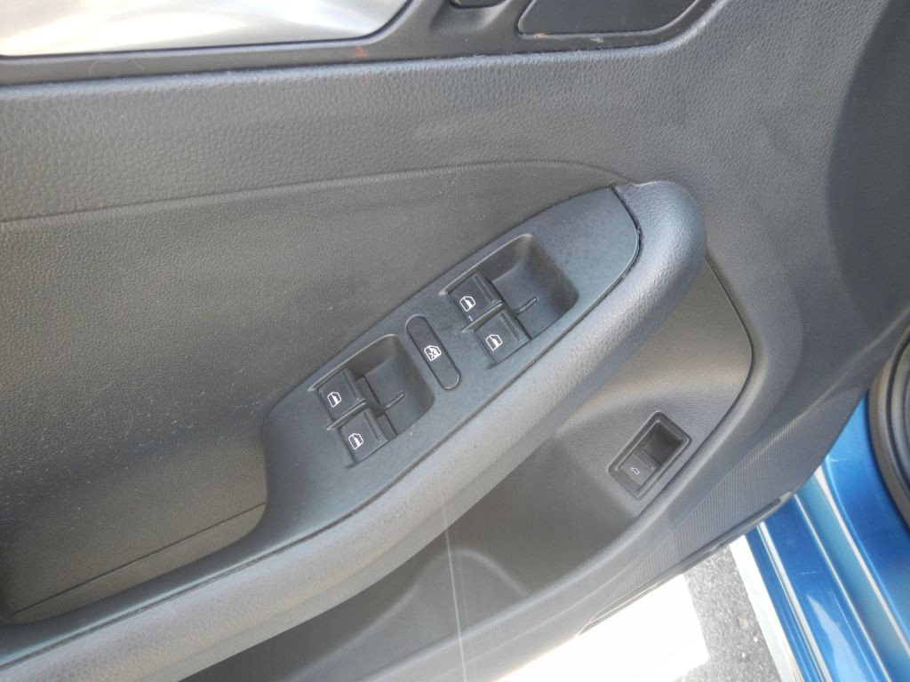 2015 Volkswagen Jetta Image 48