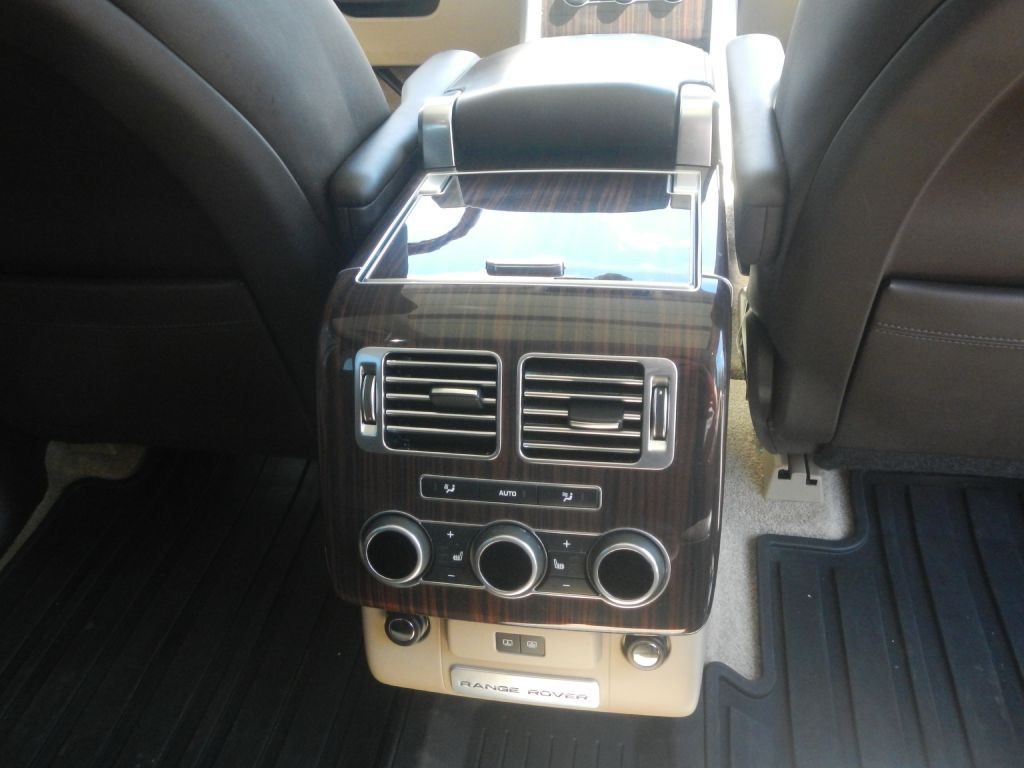 2016 Land Rover Range Rover Image 31