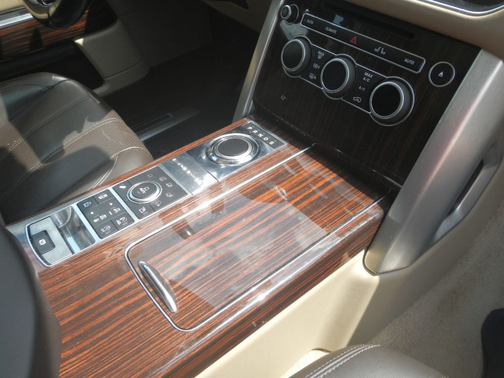 2016 Land Rover Range Rover Image 23