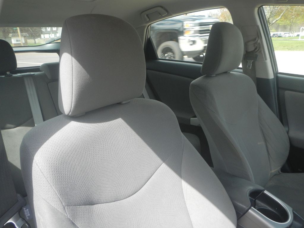 2012 Toyota Prius Image 4