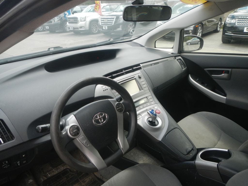 2012 Toyota Prius Image 9