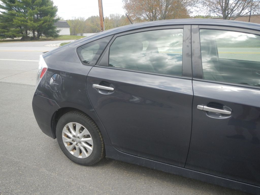 2012 Toyota Prius Image 13