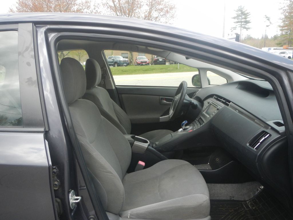 2012 Toyota Prius Image 18